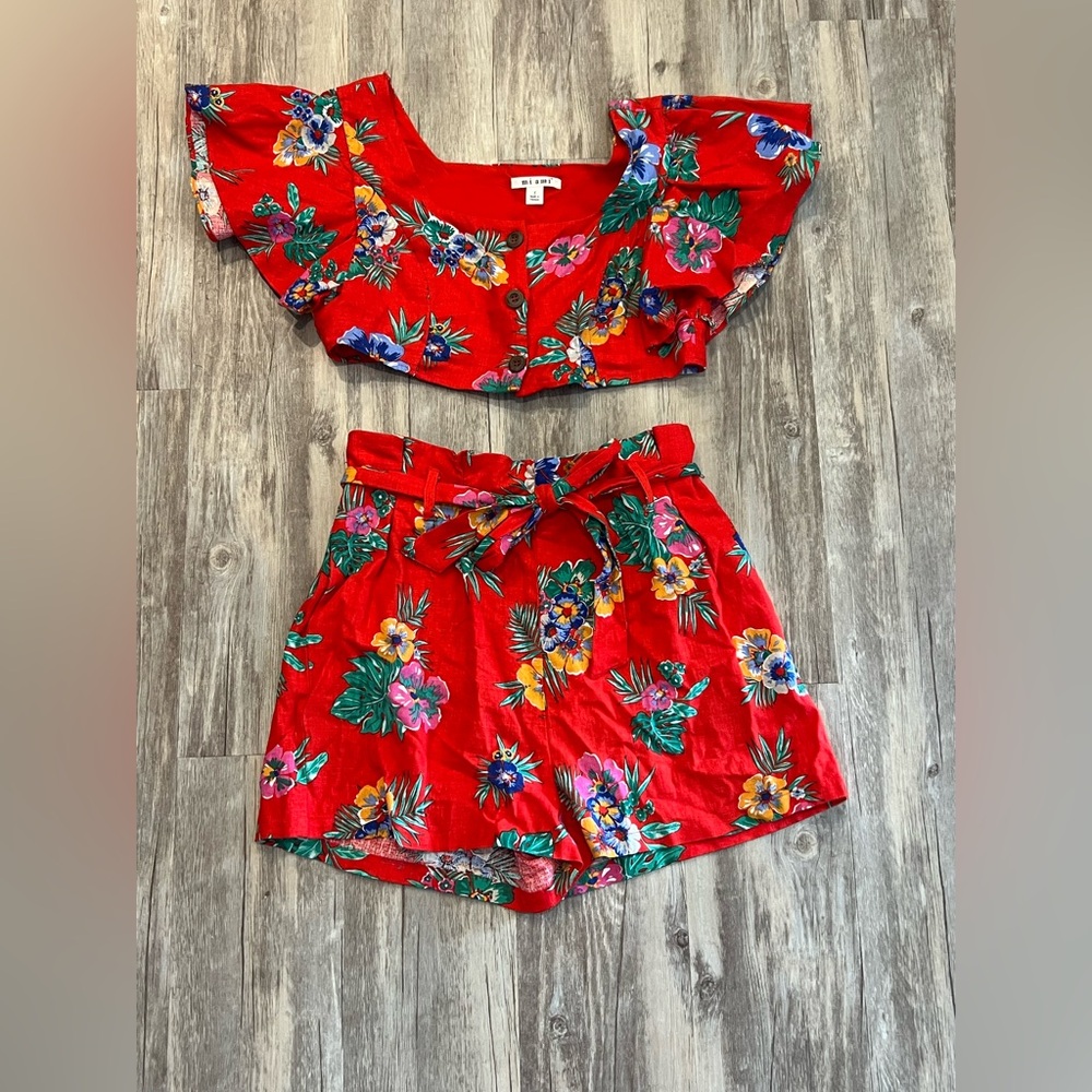 Mi Ami 2 piece set- size small NWT